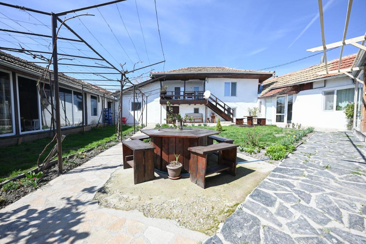 Guest House Bulgarka Dibich Экстерьер фото